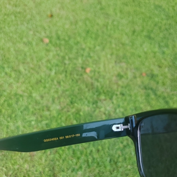 NEW Gucci Grey and Black Rectangular Women's Sunglasses - Picture 4 of 6